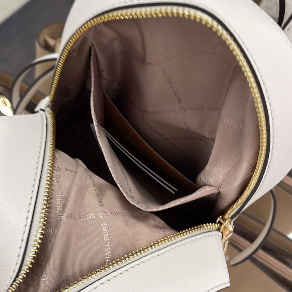 Michael Kors Ladies Backpack Bag Jaycee XS Conv Zip Backpack Light Cream Multi - Picture 4 of 16